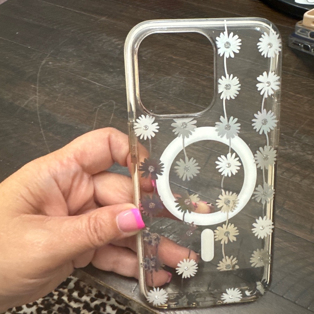 kate spade Clear Floral Phone Case with White Daisies IPhone 15 Pro Max